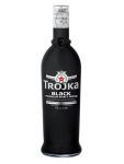 Trojka Beerenlikr mit Wodka BLACK 0,7 Liter